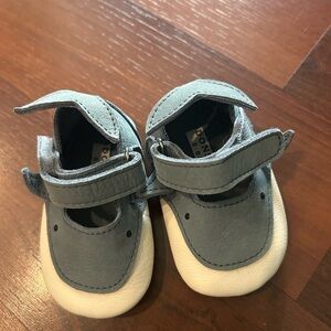 Donsje Whale Shoes 0-6 months